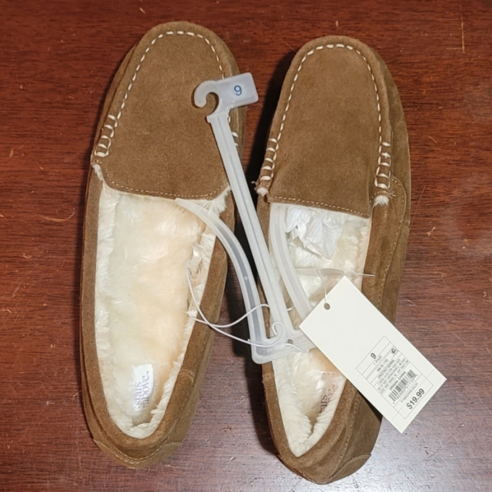 Genuine Sweade Fuzzy Moccasin Style Slippers/Shoes - Size 9 - NWT